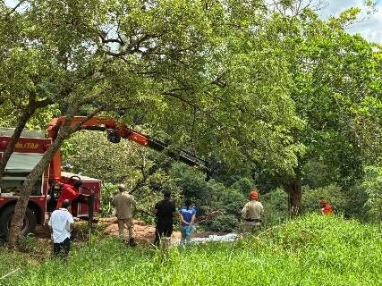 Motorista de aplicativo morre ap&oacute;s cair de precip&iacute;cio no Inferninho 