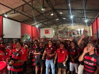 Flamengo une adultos e bebês na esperança de repetir feito de 44 anos Flamengo une adultos e bebês na esperança de repetir feito de 44 anos