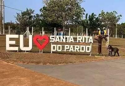 Santa Rita do Pardo completa 38 anos com show gratuito de Luan Pereira