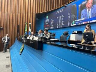 Clima vai ferver, diz Claro sobre acomoda&ccedil;&otilde;es em ano eleitoral