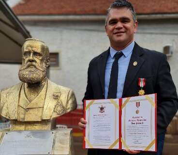 Policial &eacute; preso suspeito de roubar contrabando e tentar revender no Camel&oacute;dromo