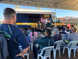 Com 700 mil veículos rodando, operação integra forças para frear acidentes Com 700 mil veículos rodando, operação integra forças para frear acidentes