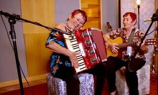 Betinha foi leoa imbatível com acordeão e sorriso que não sumia Betinha foi leoa imbatível com acordeão e sorriso que não sumia