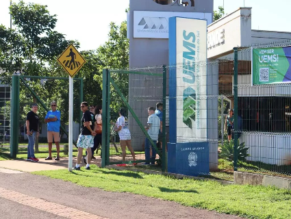 UEMS abre inscri&ccedil;&otilde;es para cursos on-line de ingl&ecirc;s e espanhol em janeiro