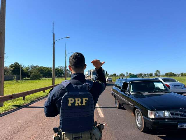 Com 700 mil ve&iacute;culos rodando, opera&ccedil;&atilde;o integra for&ccedil;as para frear acidentes