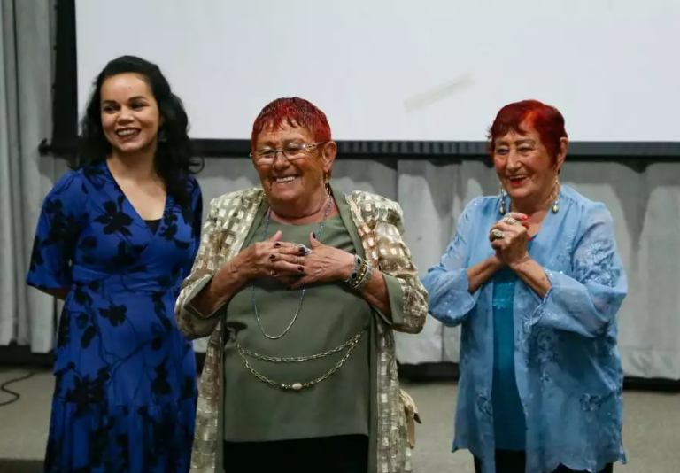 Betinha cantou sem medo em tempos difíceis e virou documentário