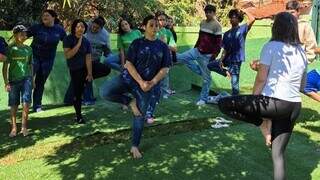Governo quer ampliar aulas de yoga para alunos de escolas estaduais Governo quer ampliar aulas de yoga para alunos de escolas estaduais