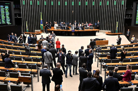 Congresso aprova or&ccedil;amento de 2026 com R$ 61 bilh&otilde;es em emendas