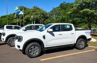 Governo entrega ve&iacute;culos para combate &agrave;s endemias em Vicentina e F&aacute;tima do Sul