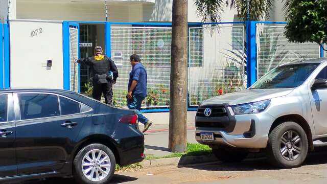 Preso com arma em opera&ccedil;&atilde;o, dono de empresa investigada paga fian&ccedil;a e &eacute; solto