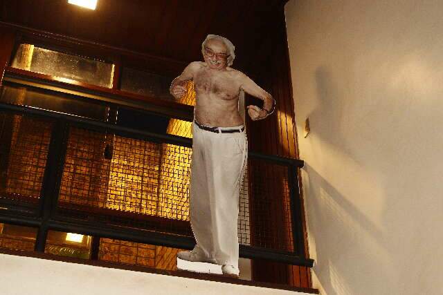 Casa de Manoel de Barros recebe m&uacute;sica e poesia pelos seus 109 anos