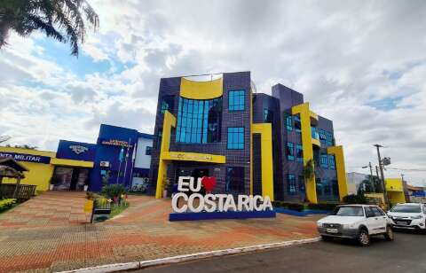 Enquanto cidades sofrem com o 13&ordm;, Costa Rica d&aacute; b&ocirc;nus de R$ 2 mil a servidores