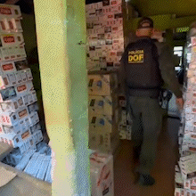 Entreposto do contrabando armazenava R$ 1 milh&atilde;o em mercadorias ilegais