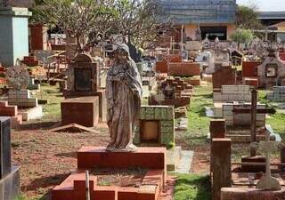 Vereadores aprovam cemitérios verticais para ter onde enterrar seus mortos Vereadores aprovam cemitérios verticais para ter onde enterrar seus mortos