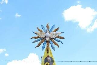 Árvore diferente "liberta espíritos" para ano começar bem logo no Natal Árvore diferente "liberta espíritos" para ano começar bem logo no Natal