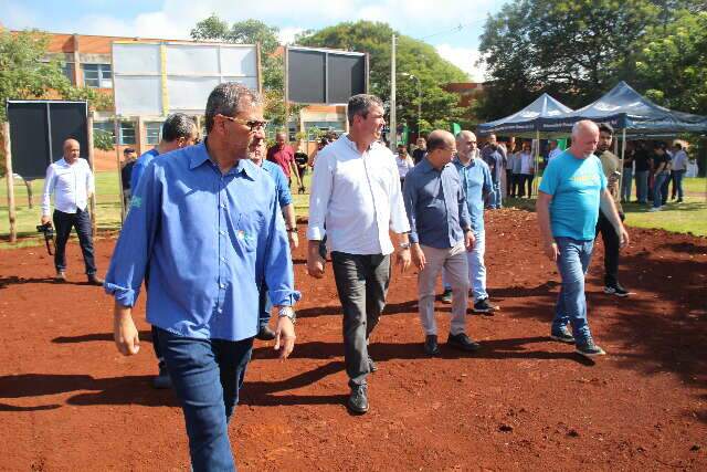 Em Dourados, Riedel visita obra do Restaurante Universit&aacute;rio da UEMS