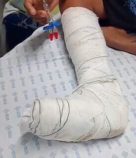 Internado há cinco dias, paciente com esquizofrenia espera cirurgia Internado há cinco dias, paciente com esquizofrenia espera cirurgia