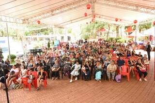 Prefeitura seleciona 80 fam&iacute;lias de baixa renda para moradias no Nova Bahia
