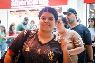 Pai que j&aacute; se vestiu de Axl Rose para filha madruga para garantir ingresso