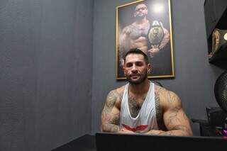 "Uma hora a conta chega&rdquo;, diz influenciador doente ap&oacute;s ciclos de anabolizantes