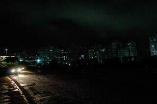 Viaduto da Mascarenhas fica no escuro h&aacute; anos e exp&otilde;e moradores a riscos