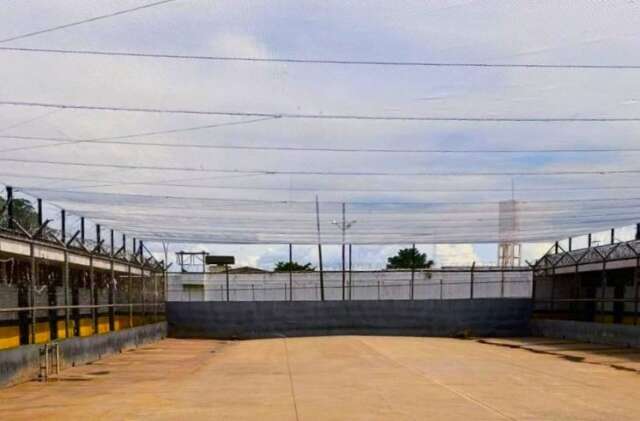 Telamento em sol&aacute;rios amplia seguran&ccedil;a no Pres&iacute;dio de Tr&acirc;nsito da Capital