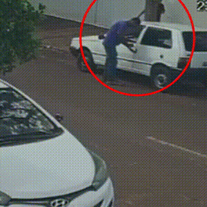 Em segundos, dupla usa chave mestra e leva carro no Jardim S&atilde;o Bento