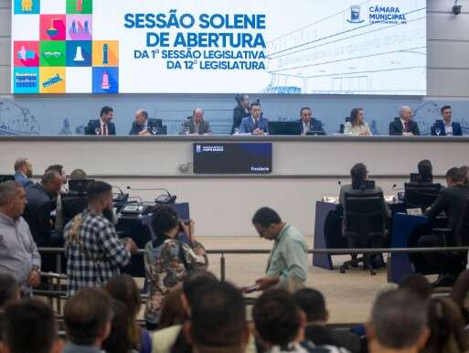 Sess&atilde;o solene agora tem cota por vereador, rel&oacute;gio e figurino