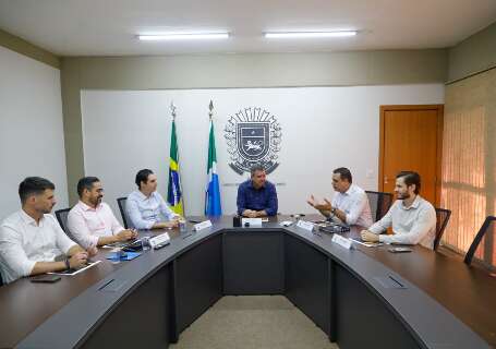 Riedel se re&uacute;ne com equipe econ&ocirc;mica para &uacute;ltima reuni&atilde;o do ano