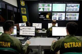 Fiscalização recuperou mais veículos e flagrou 14,5 mil sem habilitação Fiscalização recuperou mais veículos e flagrou 14,5 mil sem habilitação