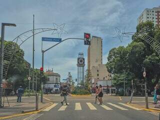 Estabelecimentos t&ecirc;m hor&aacute;rios especiais na v&eacute;spera de Natal