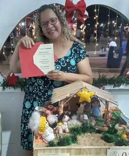 Com t&eacute;cnica de fam&iacute;lia, artes&atilde; juntou Natal e Divertamente em pres&eacute;pio