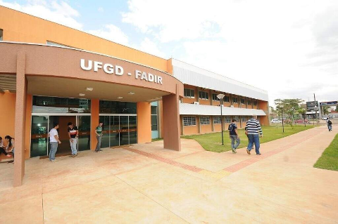 Falta de op&ccedil;&atilde;o para g&ecirc;nero n&atilde;o bin&aacute;rio na matr&iacute;cula leva universidade ao MPF