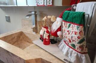 Casa ganhou neve para encantar noite de Natal no Rita Vieira 