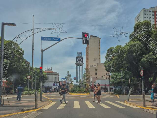 Estabelecimentos t&ecirc;m hor&aacute;rios especiais na v&eacute;spera de Natal