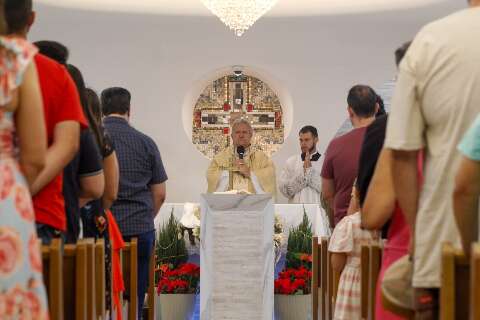 Missa de Natal re&uacute;ne fi&eacute;is com mensagem de fraternidade universal