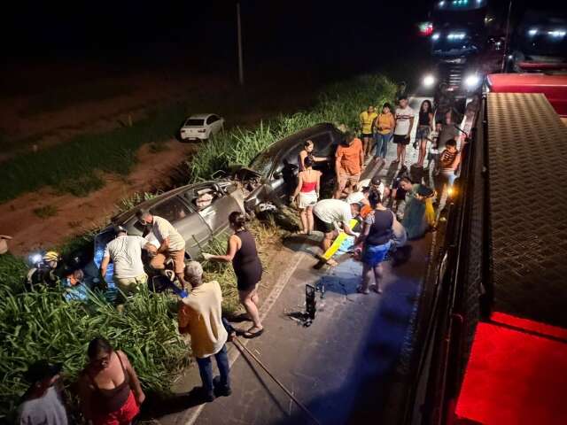 Ultrapassagem proibida provoca colis&atilde;o e deixa 3 pessoas em estado grave 