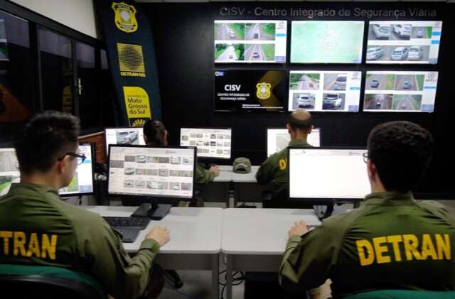 Fiscaliza&ccedil;&atilde;o recupera mais ve&iacute;culos e flagra 14,5 mil sem habilita&ccedil;&atilde;o