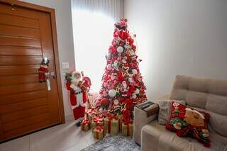 Casa ganhou neve para encantar noite de Natal no Rita Vieira 