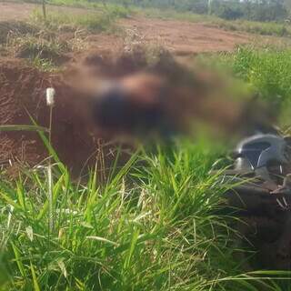 Motociclista &eacute; encontrado morto com golpes de faca em estrada vicinal