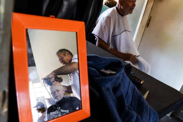 &ldquo;Coisas que alegram a gente&rdquo;: volunt&aacute;rios transformam Natal no antigo Cetremi