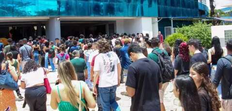 Secret&aacute;rio v&ecirc; redu&ccedil;&atilde;o de ordens para ingresso de adolescentes em universidades