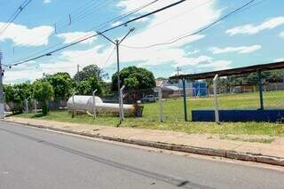 Quando o tr&aacute;fico dita a rotina, fam&iacute;lias criam filhos sob vigil&acirc;ncia di&aacute;ria