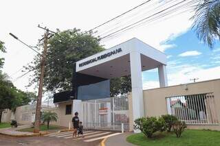 Condom&iacute;nios impulsionam com&eacute;rcio e transformam bairro com nomes de santos