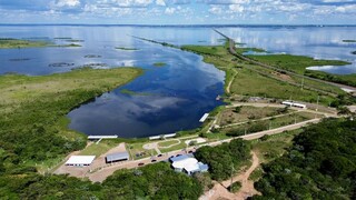 Pra&ccedil;as, rios e balne&aacute;rios viram ref&uacute;gio diante de onda de calor em MS