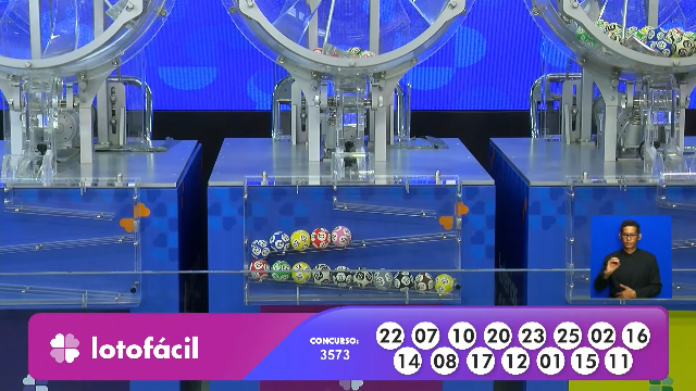 Veja as dezenas sorteadas hoje na Lotof&aacute;cil, Quina, Timemania e mais