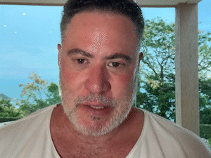 Ap&oacute;s 1 ano e meio em coma, esposa de DJ campo-grandense volta para casa no Natal