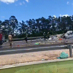 Em meio ao recesso, inc&ecirc;ndio atinge cooperativa de reciclagem