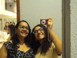 C&acirc;meras digitais dos anos 2000 voltaram &agrave; vida dos adolescentes 