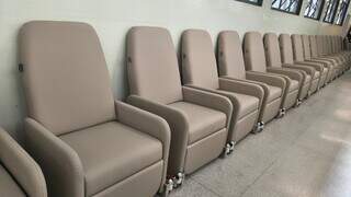 HU troca poltronas e melhora rotina de pacientes e acompanhantes